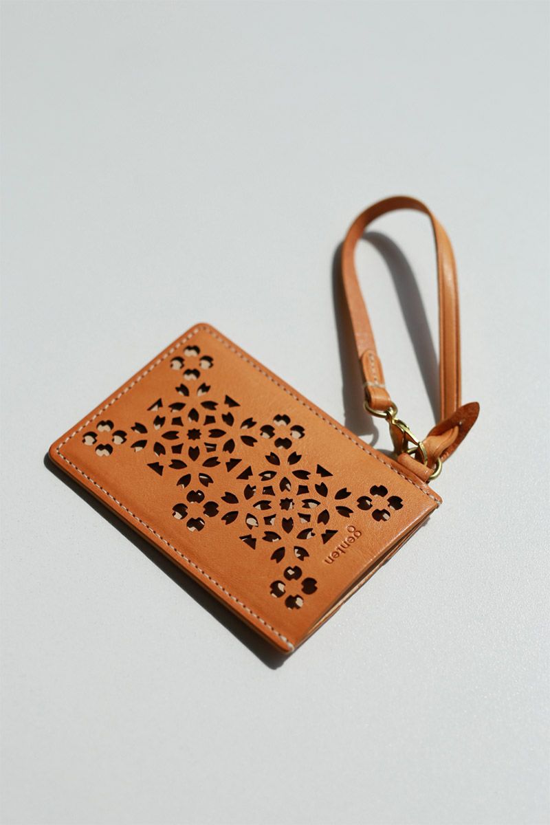 genten ゲンテン Flutter cut work フラッターカットワーク パスケース 49597