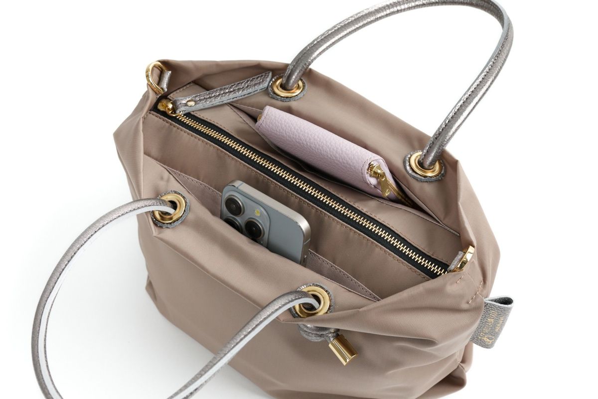 VIOLAd'ORO ヴィオラドーロ BIANCA ビアンカ ノットハンドルトートバッグS V-2224