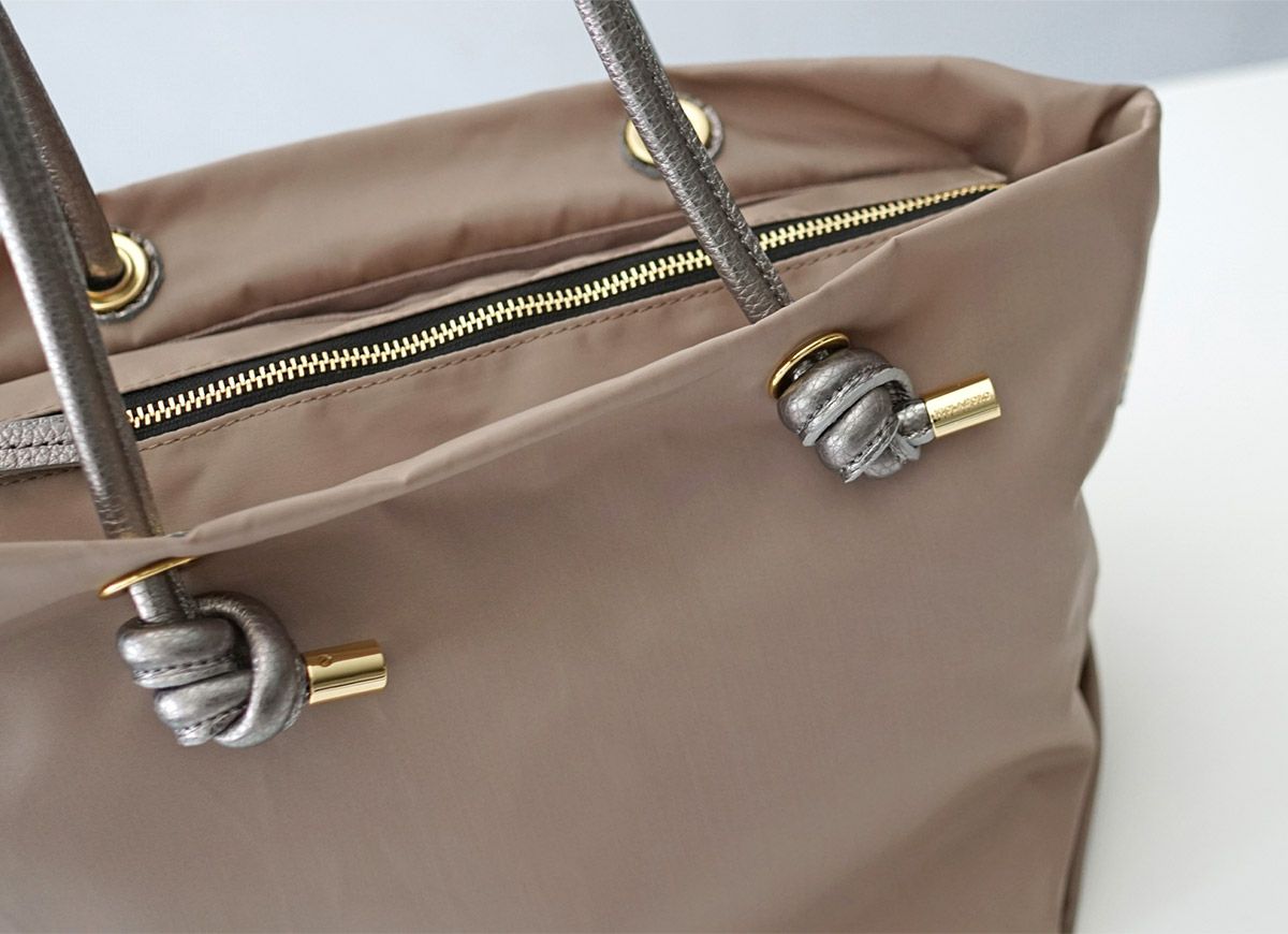 VIOLAd'ORO ヴィオラドーロ BIANCA ビアンカ ノットハンドルトートバッグM V-2225