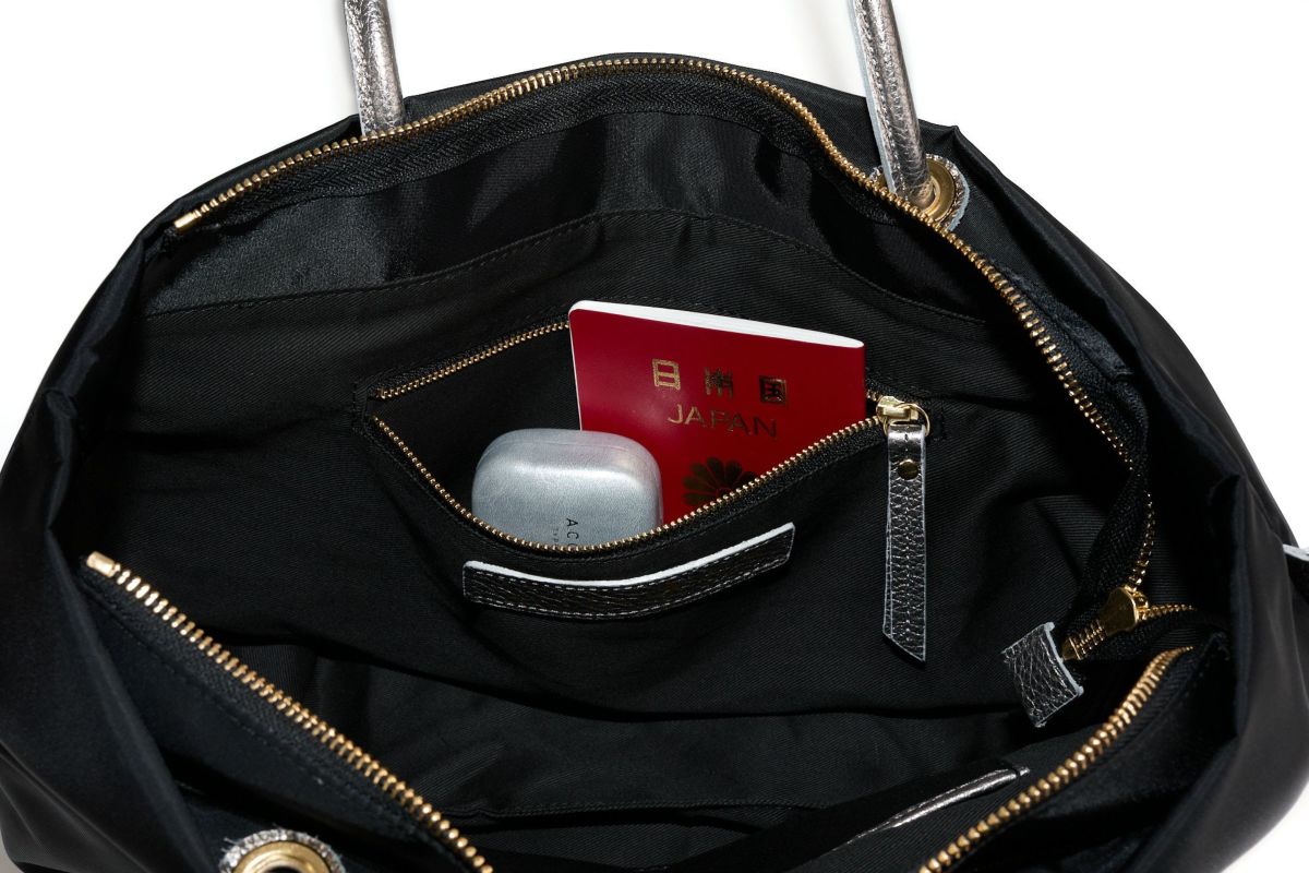 VIOLAd'ORO ヴィオラドーロ BIANCA ビアンカ ノットハンドルトートバッグM V-2225