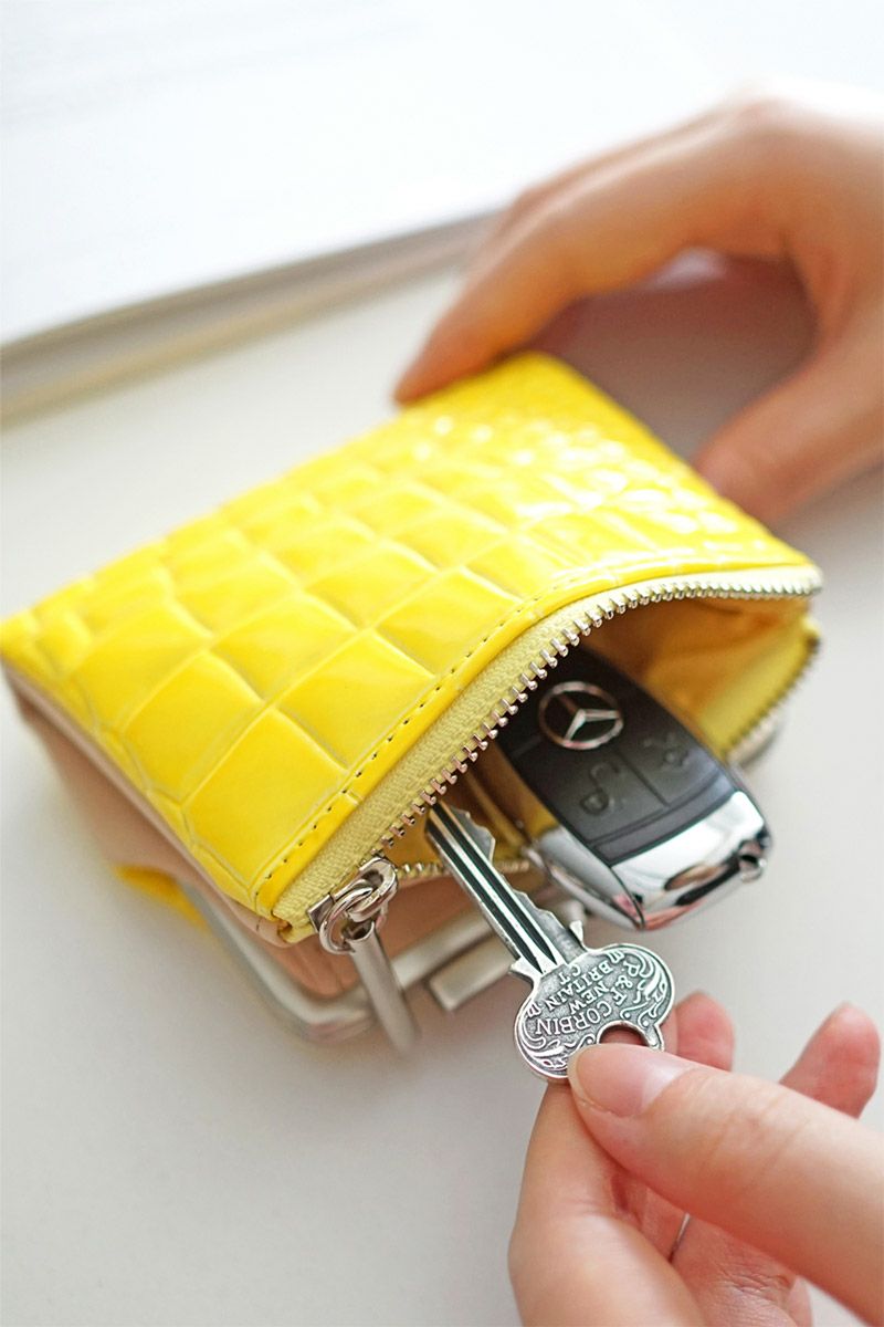 POMTATA ポンタタ CORO L ジップ がま口ショートウォレット P2536