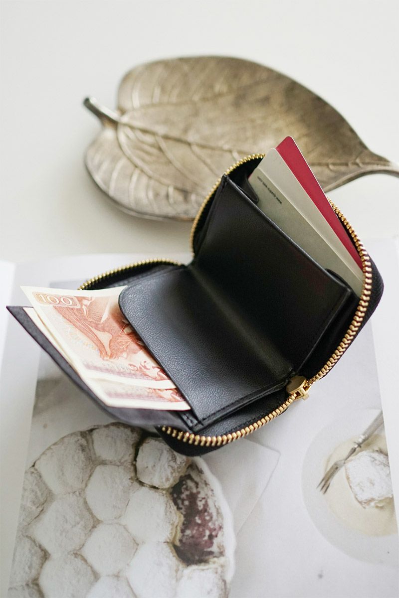 Lujan. ルワン ミニ財布（ラウンドファスナー式 ） 92552