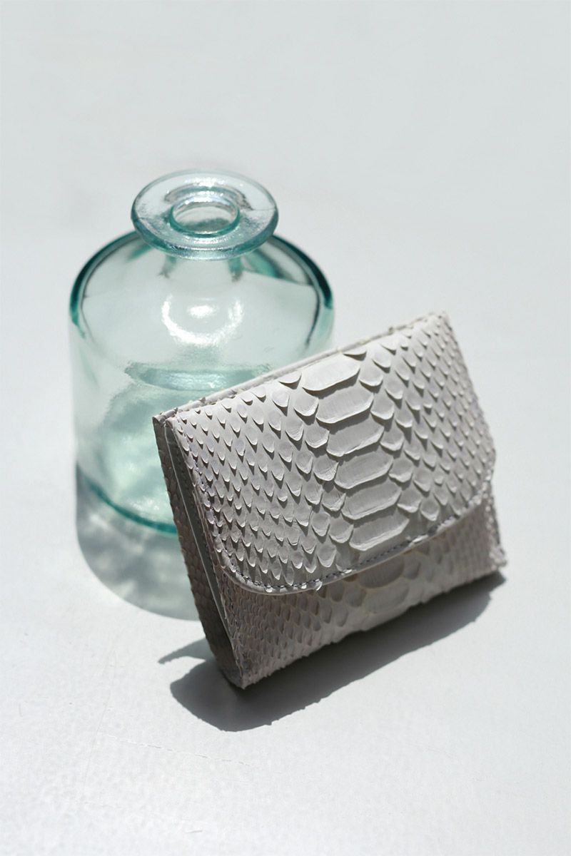 VIA DOAN ヴィア ドアン Bran python ブランパイソン 小銭入れ付き二つ折り財布 453