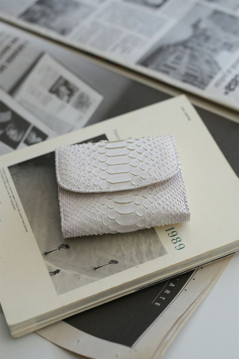 VIA DOAN ヴィア ドアン Bran python ブランパイソン 小銭入れ付き二つ折り財布 453