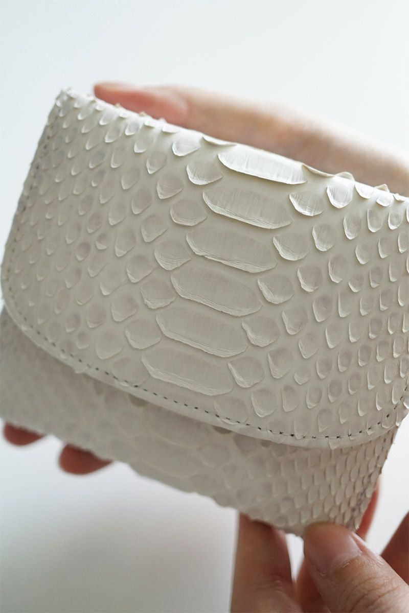 VIA DOAN ヴィア ドアン Bran python ブランパイソン 小銭入れ付き二つ折り財布 453