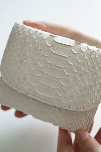 VIA DOAN ヴィア ドアン Bran python ブランパイソン 小銭入れ付き二つ折り財布 453