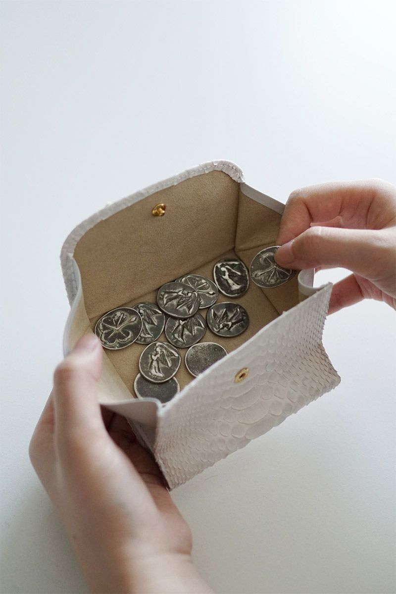 VIA DOAN ヴィア ドアン Bran python ブランパイソン 小銭入れ付き二つ折り財布 453