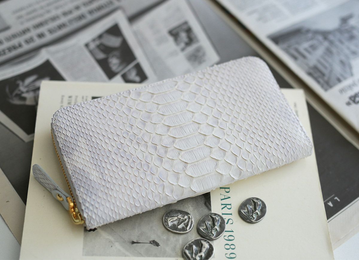 VIA DOAN ヴィア ドアン Bran python ブランパイソン 小銭入れ付き長財布（ラウンドファスナー式 ） 466