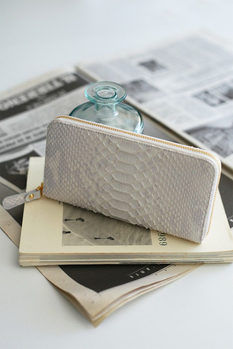 VIA DOAN ヴィア ドアン Bran python ブランパイソン 小銭入れ付き長財布（ラウンドファスナー式 ） 466