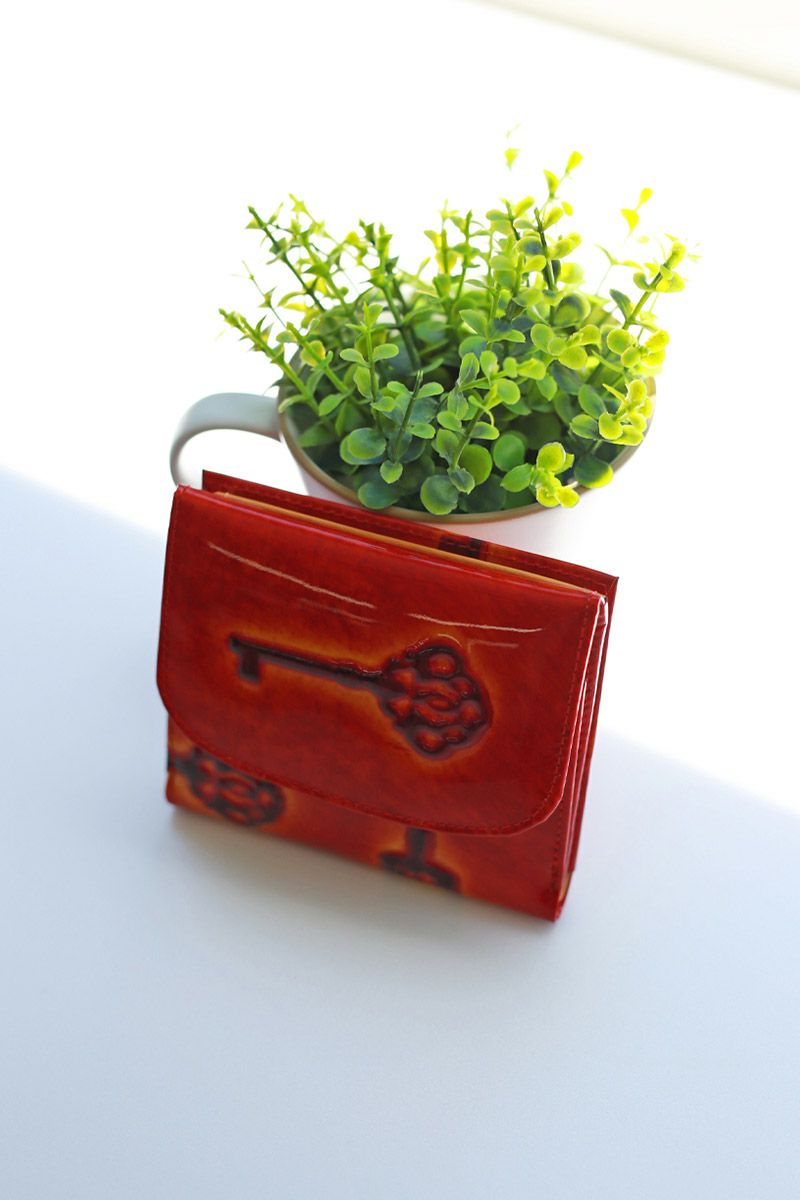 VIA DOAN ヴィア ドアン Retro レトロ 小銭入れ付き二つ折り財布 747