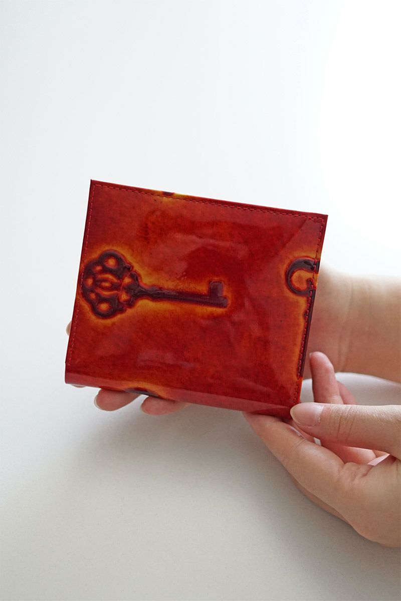 VIA DOAN ヴィア ドアン Retro レトロ 小銭入れ付き二つ折り財布 747