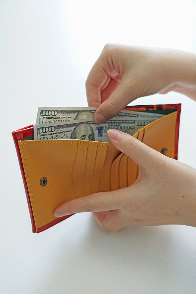 VIA DOAN ヴィア ドアン Retro レトロ 小銭入れ付き二つ折り財布 747