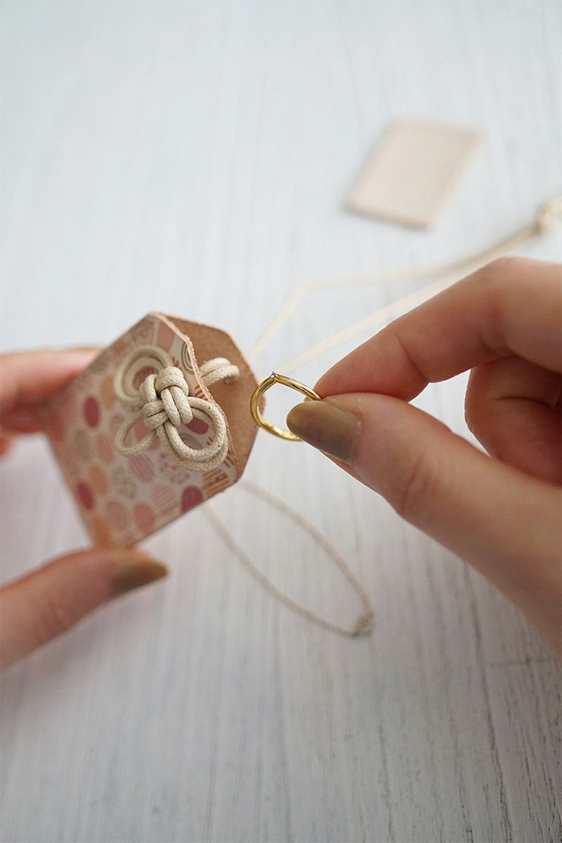 ★ 革のお守りチャーム NA-92560