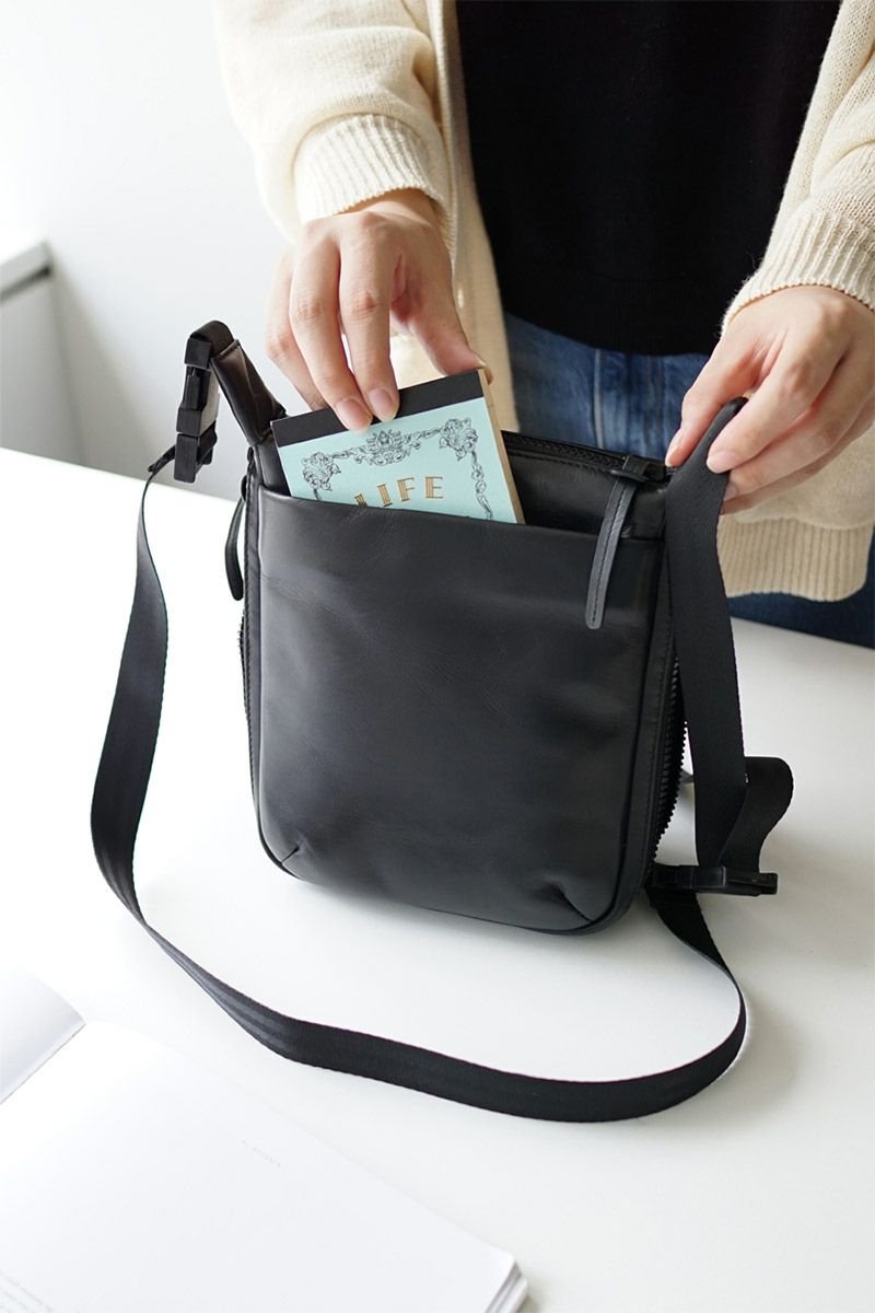 BAGGY'S ANNEX バギーズアネックス グロッシー 2WAYショルダーバッグ LZKM-1500