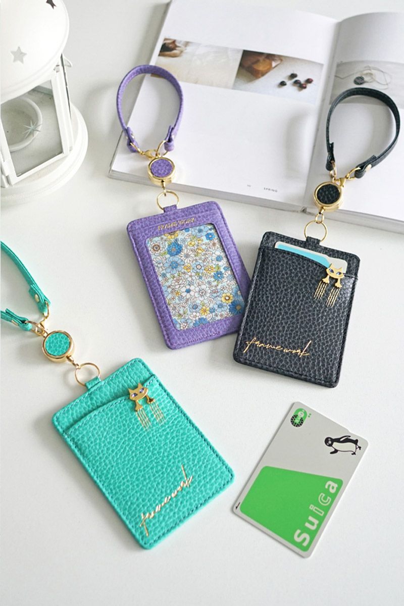 FRAME WORK フレームワーク キトン リール付きパスケース 0045005