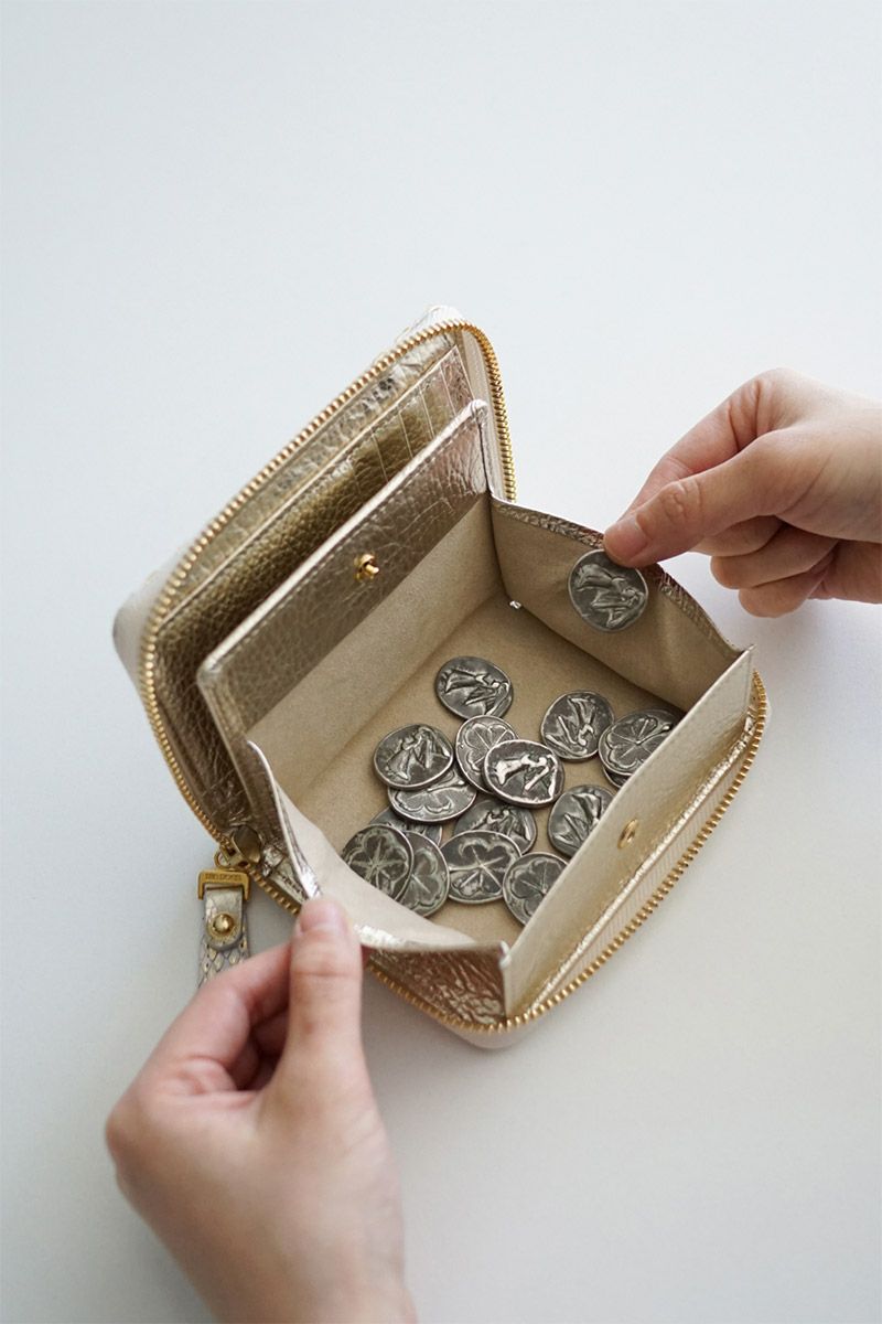 VIA DOAN ヴィア ドアン Doree ドーレ 小銭入れ付き財布（ラウンドファスナー式 ） 694