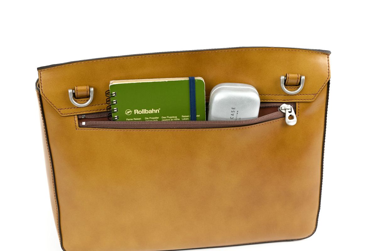 HERGOPOCH エルゴポック 06 Series 06シリーズ ワキシングレザー フラップショルダーバッグ 06N-FS