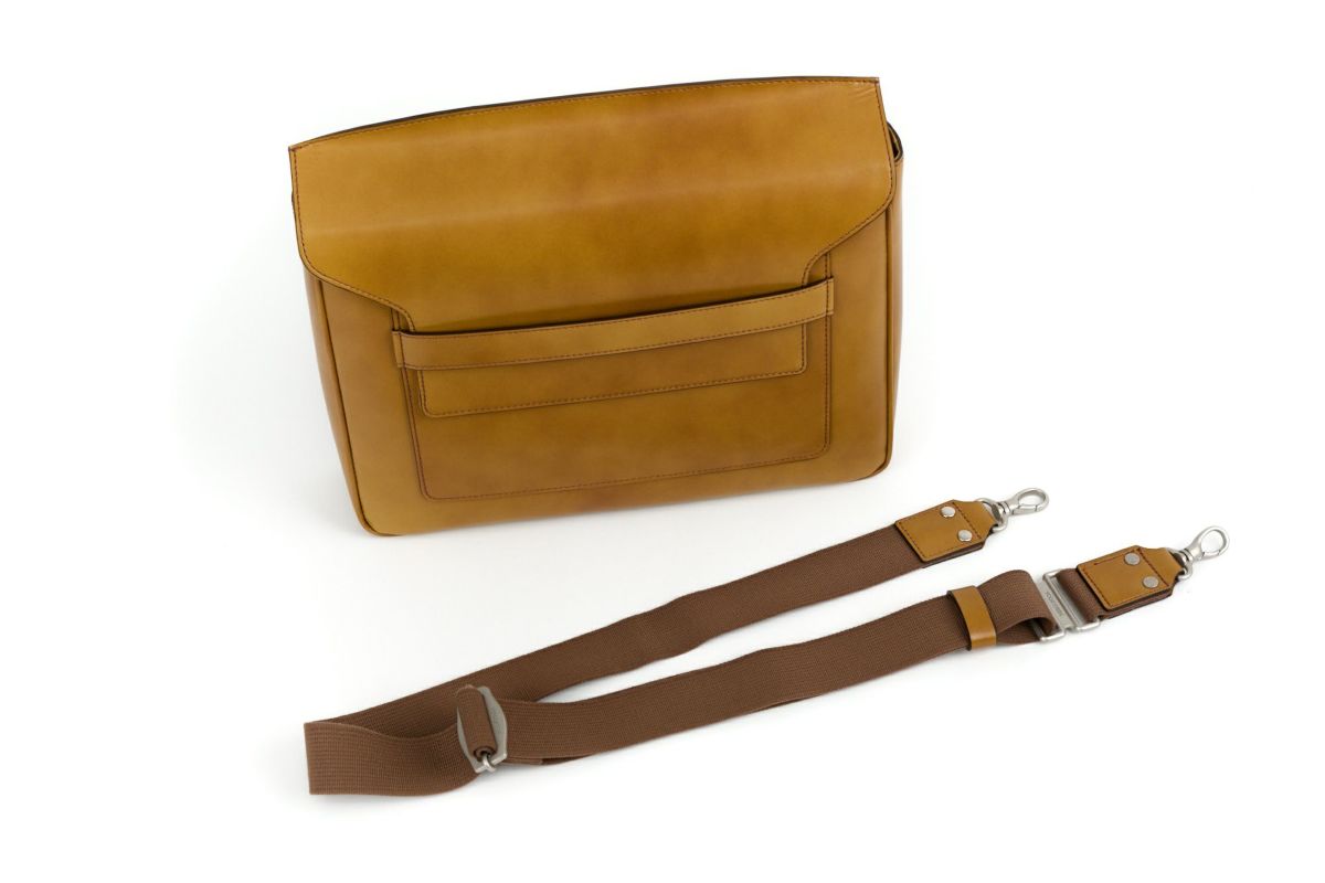 HERGOPOCH エルゴポック 06 Series 06シリーズ ワキシングレザー フラップショルダーバッグ 06N-FS