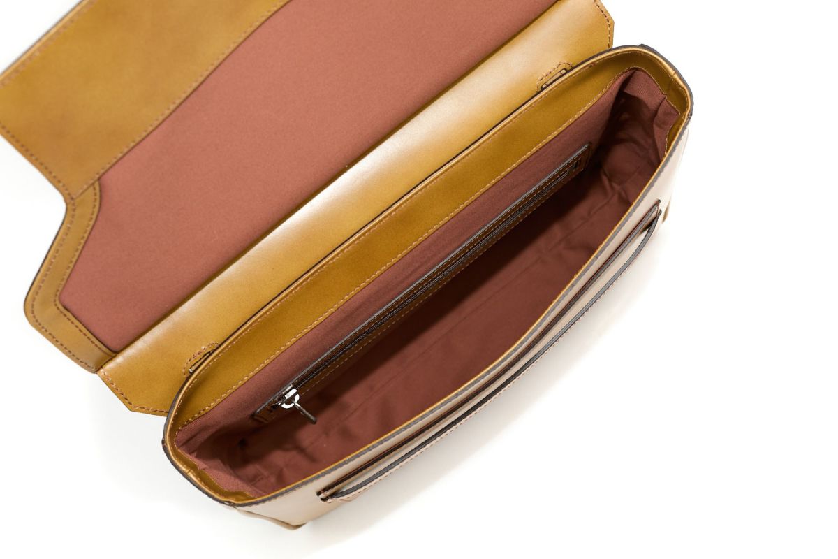 HERGOPOCH エルゴポック 06 Series 06シリーズ ワキシングレザー フラップショルダーバッグ 06N-FS