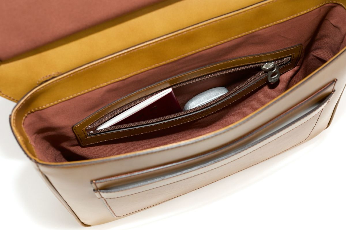 HERGOPOCH エルゴポック 06 Series 06シリーズ ワキシングレザー フラップショルダーバッグ 06N-FS