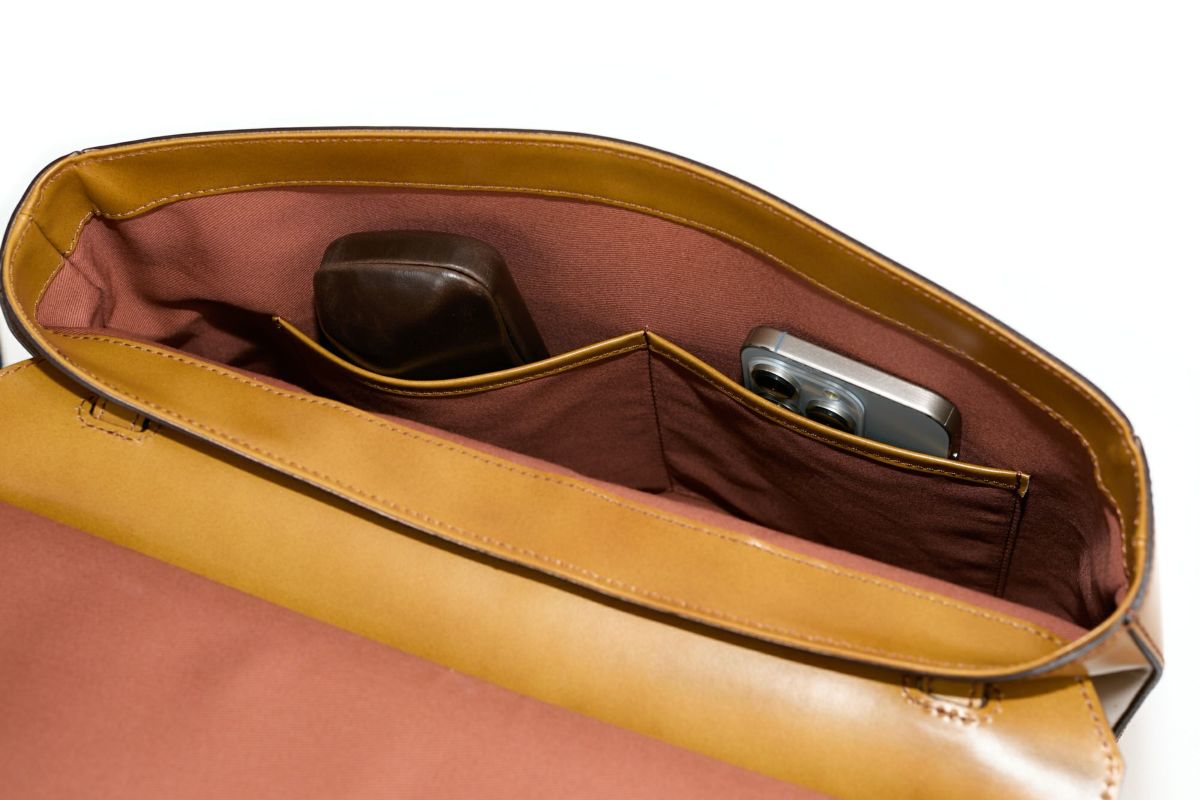 HERGOPOCH エルゴポック 06 Series 06シリーズ ワキシングレザー フラップショルダーバッグ 06N-FS