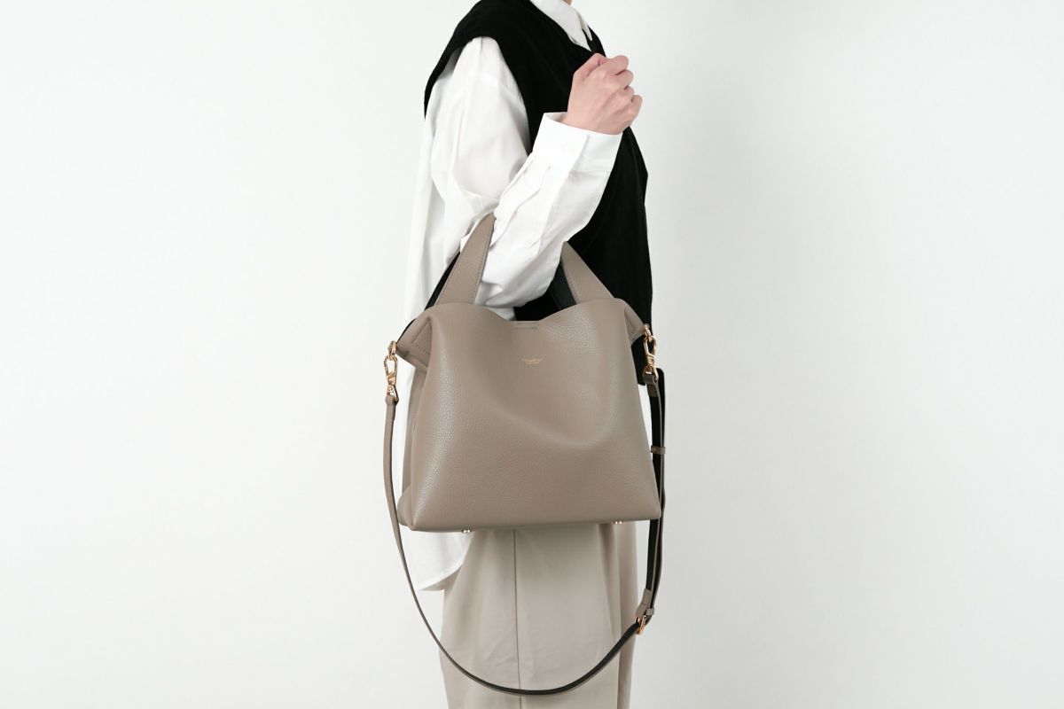 VIOLAd'ORO ヴィオラドーロ TRERO トレロ Wフェイストートバッグ(M) V-1506