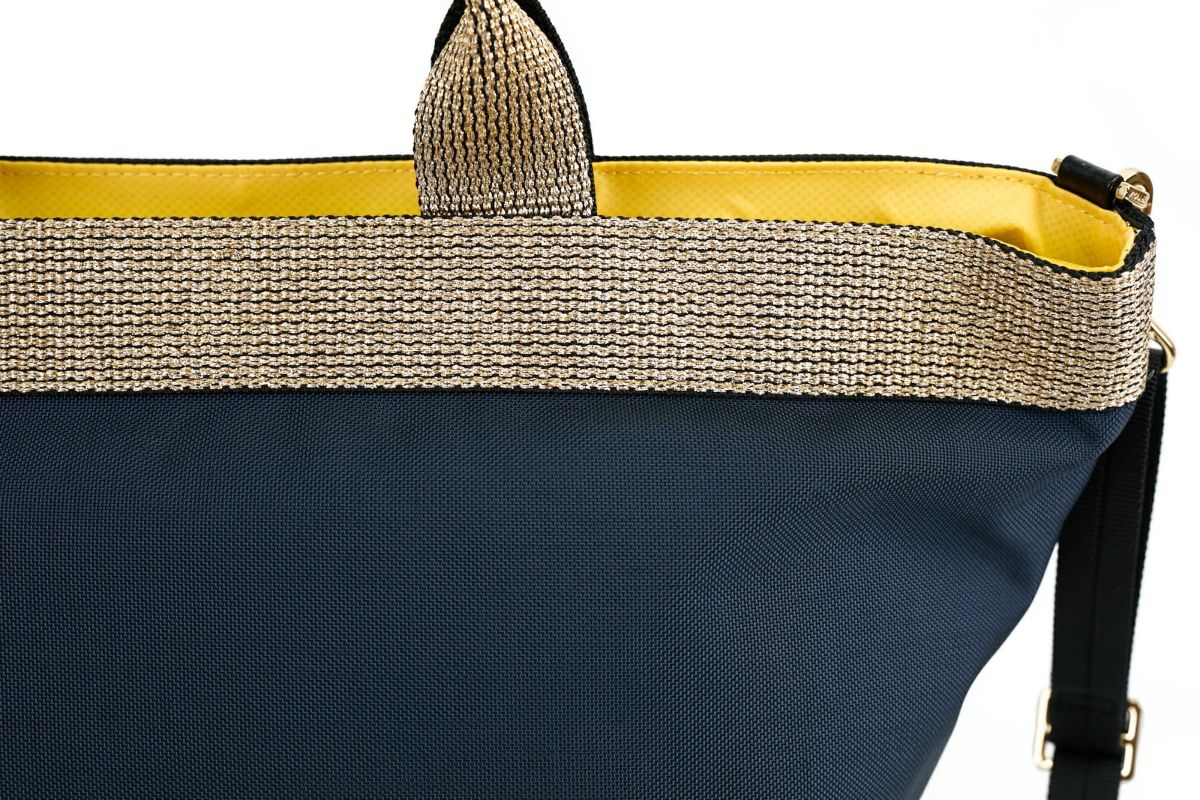 VIOLAd'ORO ヴィオラドーロ GINO ジーノ ナイロン×ゴールドテープトートバッグ(L) V-2039