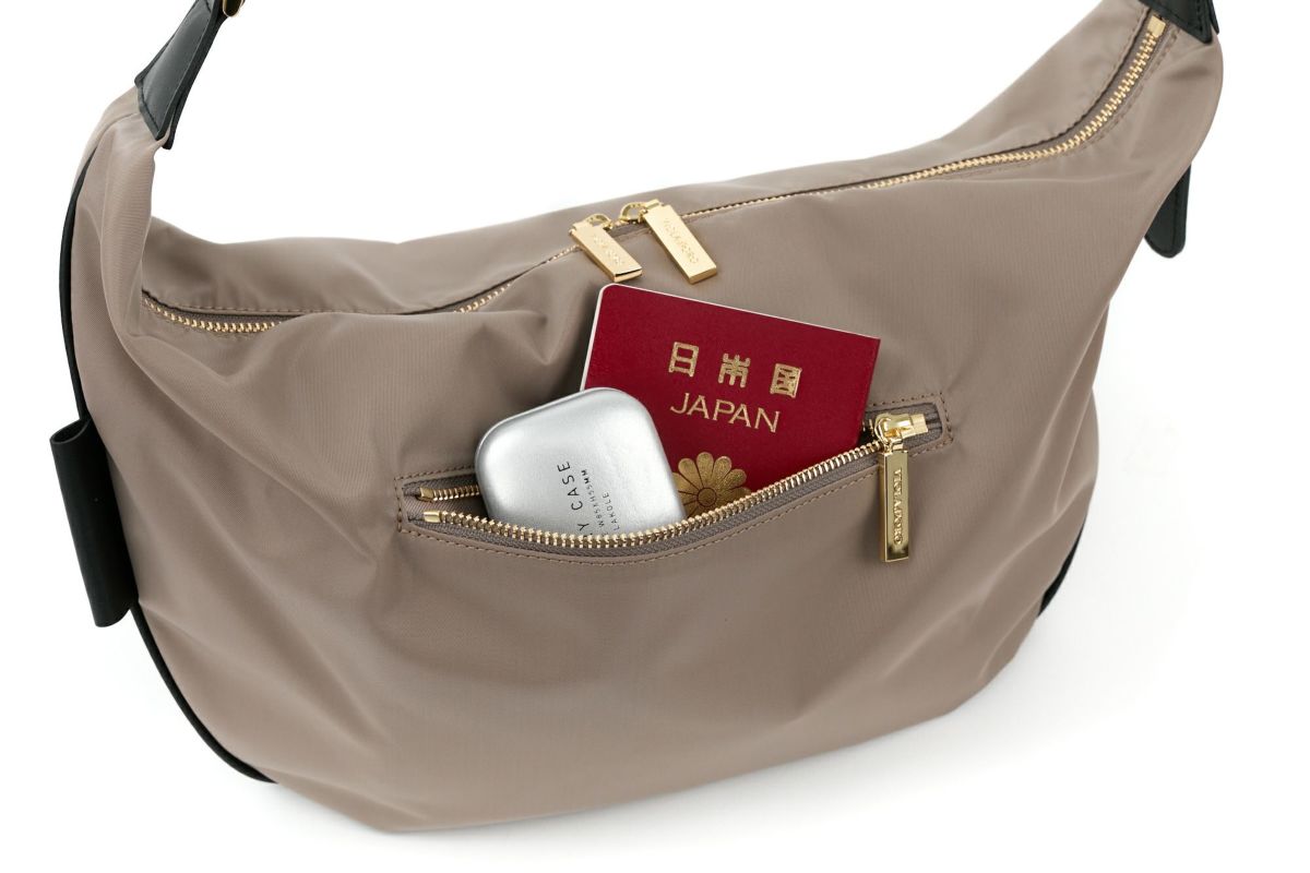 VIOLAd'ORO ヴィオラドーロ BIANCA ビアンカ ボディバッグ V-2248