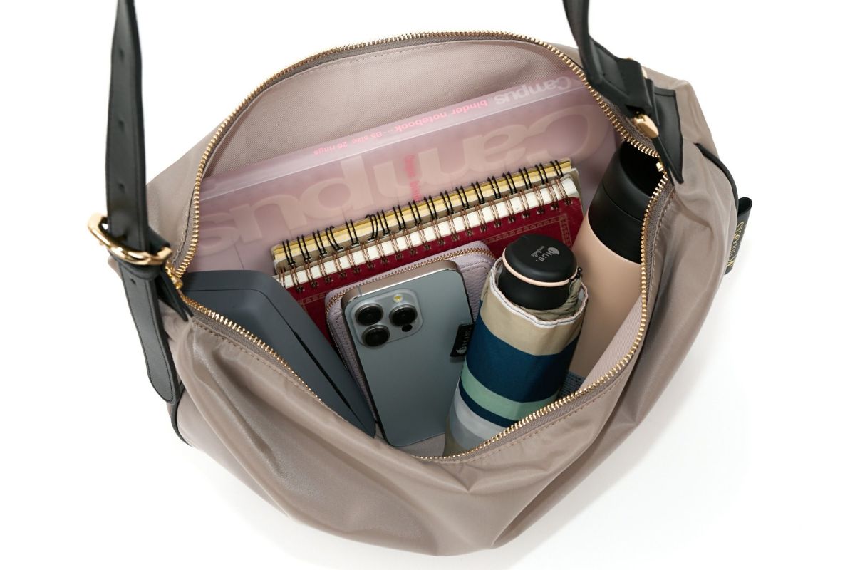 VIOLAd'ORO ヴィオラドーロ BIANCA ビアンカ ボディバッグ V-2248