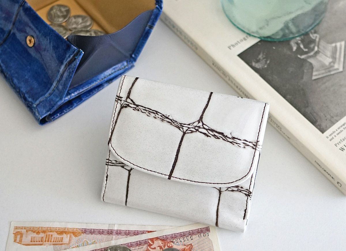 VIA DOAN ヴィア ドアン Large croco ラージクロコ 小銭入れ付き二つ折り財布 969