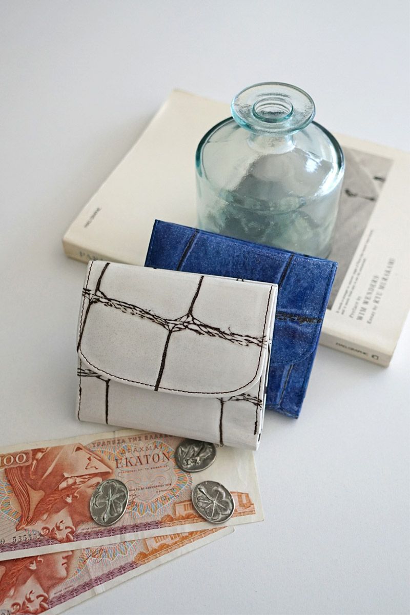 VIA DOAN ヴィア ドアン Large croco ラージクロコ 小銭入れ付き二つ折り財布 969