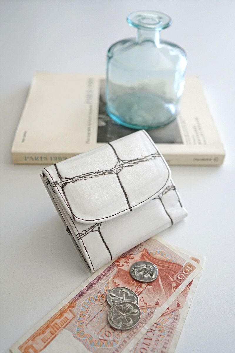 VIA DOAN ヴィア ドアン Large croco ラージクロコ 小銭入れ付き二つ折り財布 969