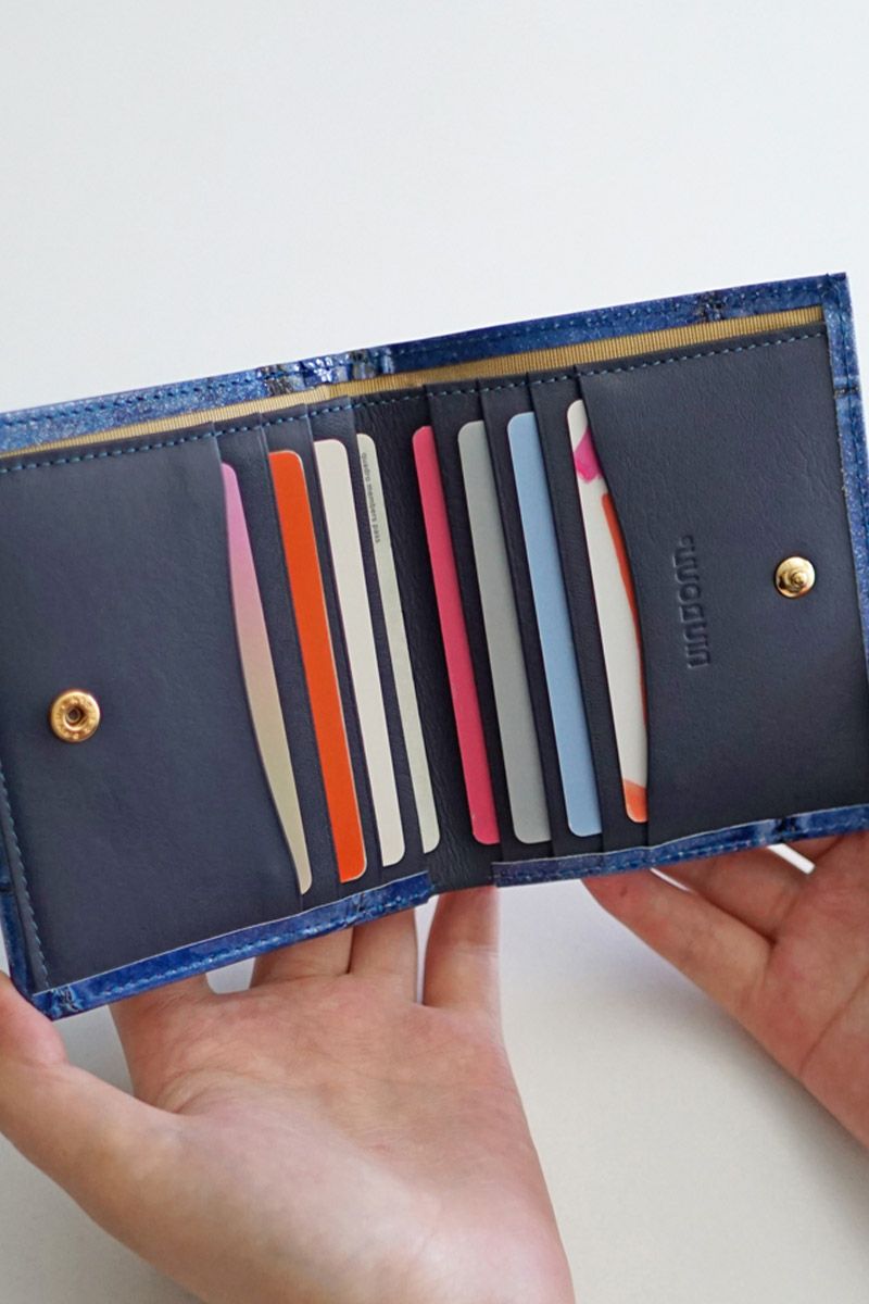 VIA DOAN ヴィア ドアン Large croco ラージクロコ 小銭入れ付き二つ折り財布 969