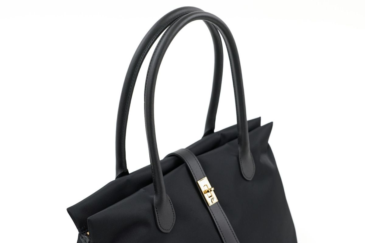 VIOLAd'ORO ヴィオラドーロ BIANCA ビアンカ トートバッグ(M) V-2261