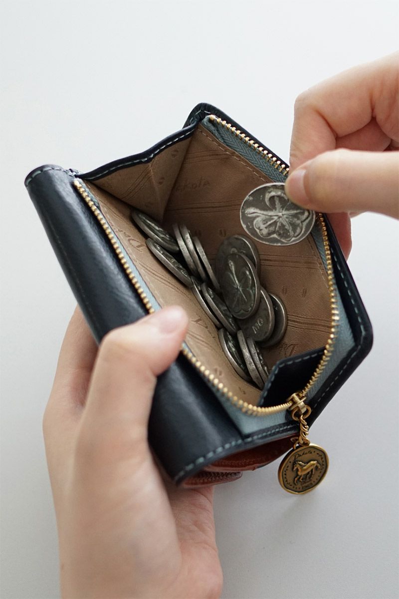 Dakota ダコタ ラフィナート 小銭入れ付き三つ折り財布 0031740