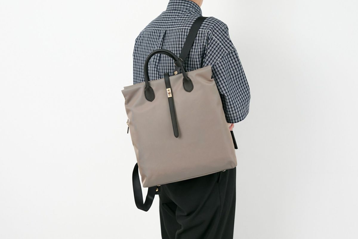 VIOLAd'ORO ヴィオラドーロ BIANCA ビアンカ バックパック V-2264