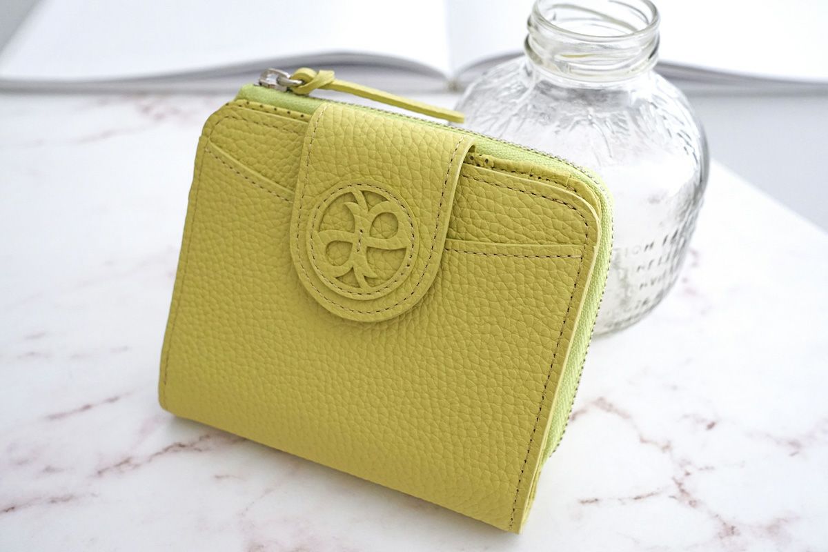 airlist エアリスト Chaleur シャルール 小銭入れ付き二つ折り財布 24850