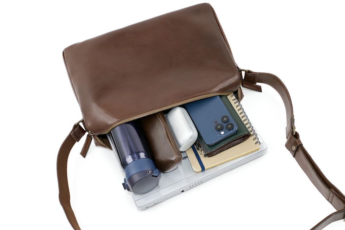 Dakota BLACK LABEL ダコタ ブラックレーベル ルーク ショルダーバッグ（L） 1624702