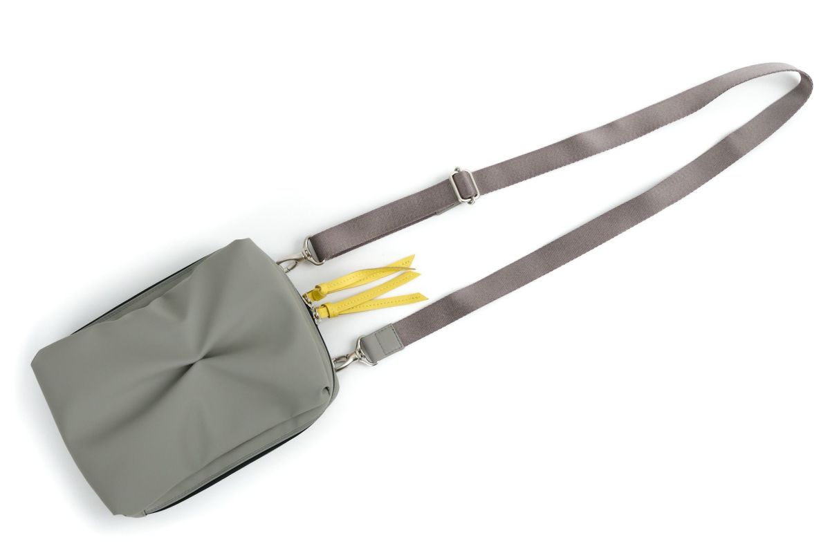 VIA DOAN ヴィア ドアン Pincer パンセ 縦長ミニショルダーバッグ 2307