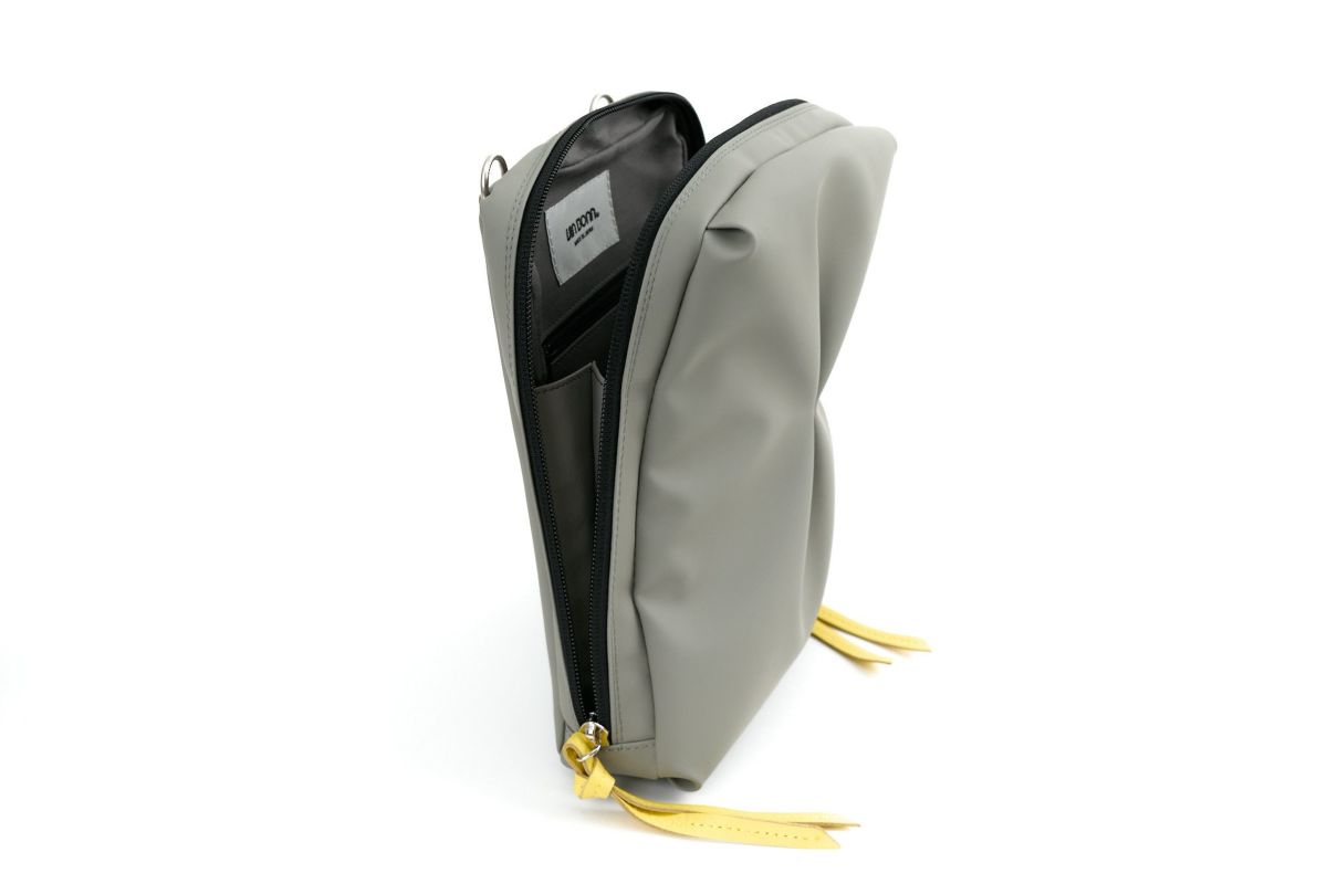 VIA DOAN ヴィア ドアン Pincer パンセ 縦長ミニショルダーバッグ 2307