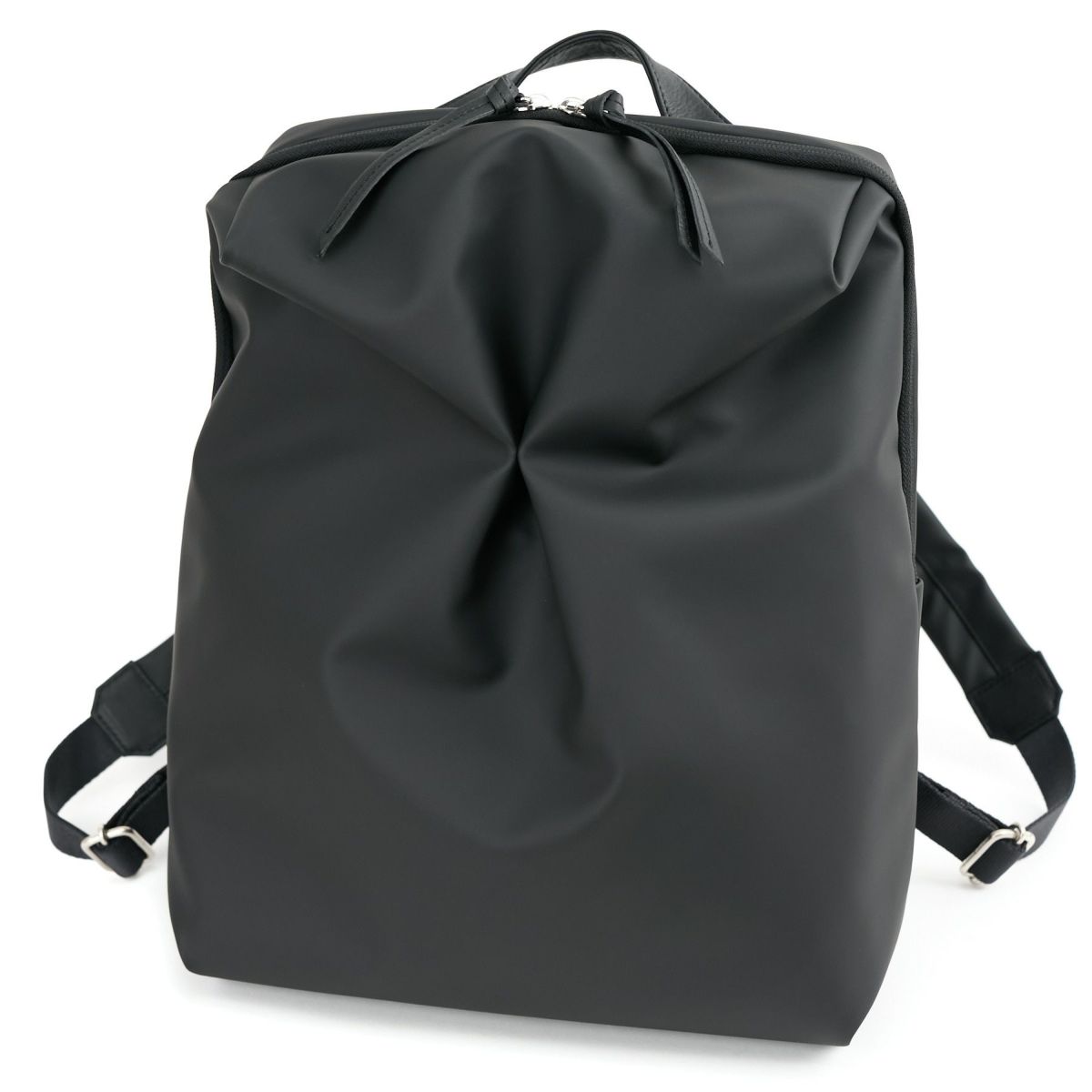 VIA DOAN ヴィア ドアン Pincer パンセ リュック 2302