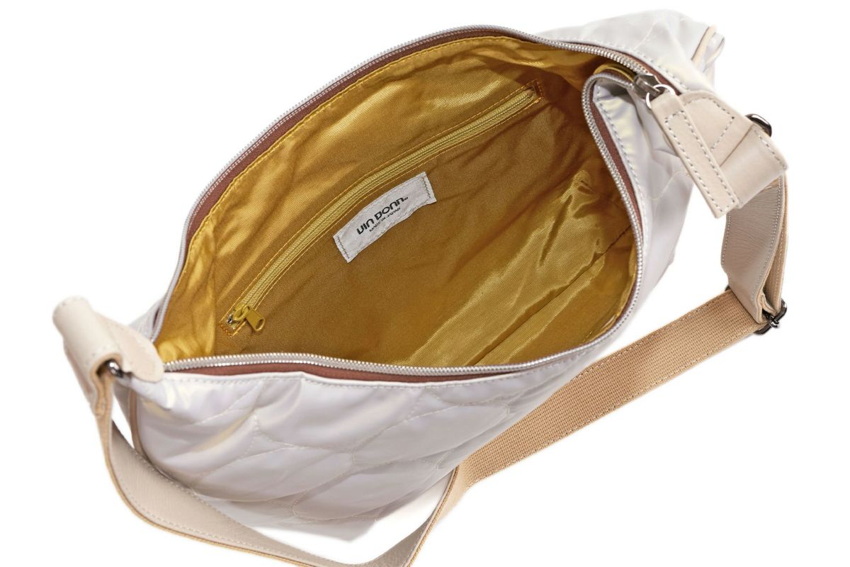 VIA DOAN ヴィア ドアン Parrot パロット 三日月型ショルダーバッグ 1284