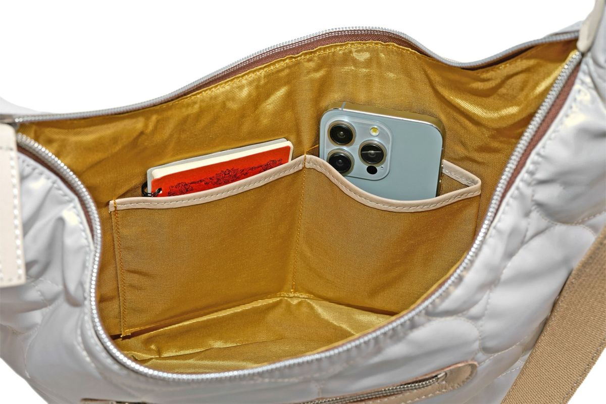 VIA DOAN ヴィア ドアン Parrot パロット 三日月型ショルダーバッグ 1284