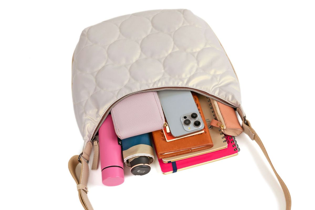 VIA DOAN ヴィア ドアン Parrot パロット 三日月型ショルダーバッグ 1284