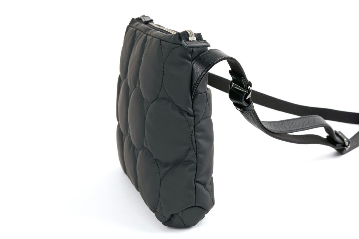 VIA DOAN ヴィア ドアン Parrot パロット 薄マチショルダーバッグ 1282