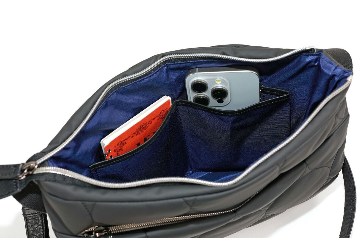 VIA DOAN ヴィア ドアン Parrot パロット 薄マチショルダーバッグ 1282