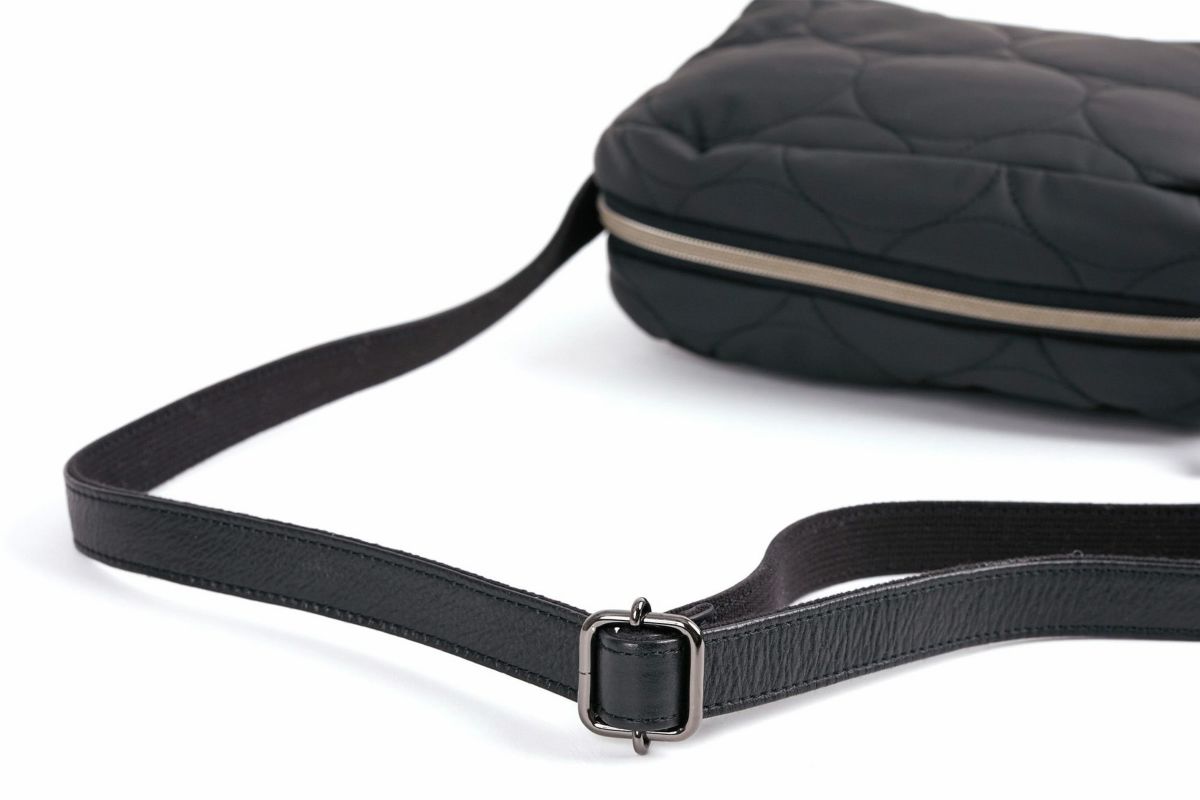 VIA DOAN ヴィア ドアン Parrot パロット マチ有ショルダーバッグ 1276