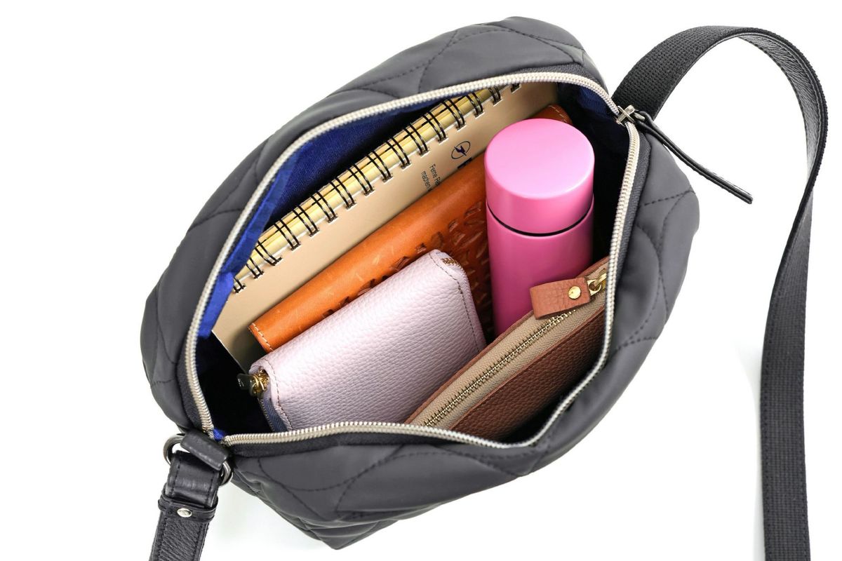 VIA DOAN ヴィア ドアン Parrot パロット マチ有ショルダーバッグ 1276