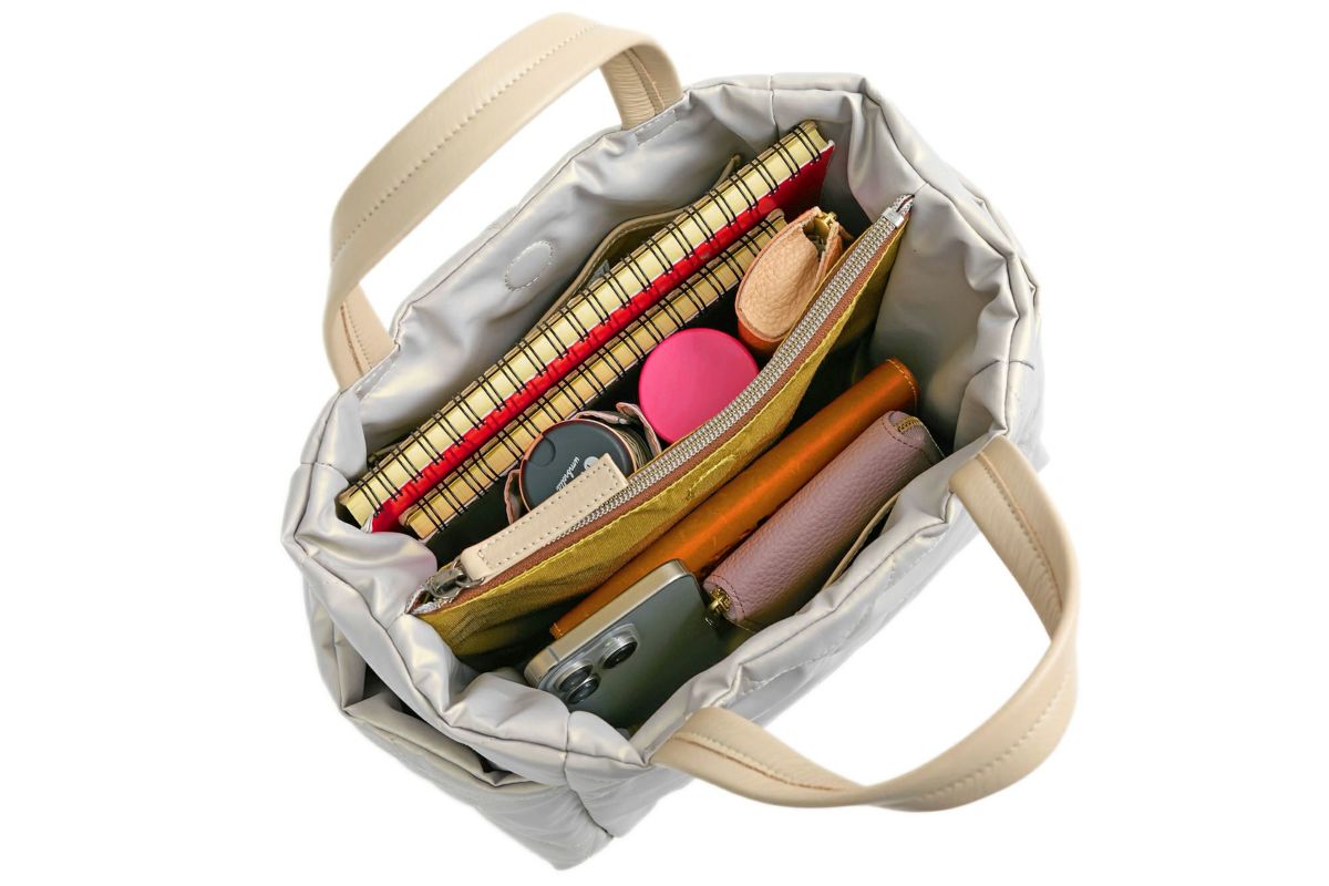 VIA DOAN ヴィア ドアン Parrot パロット あおり型手さげバッグ 1275