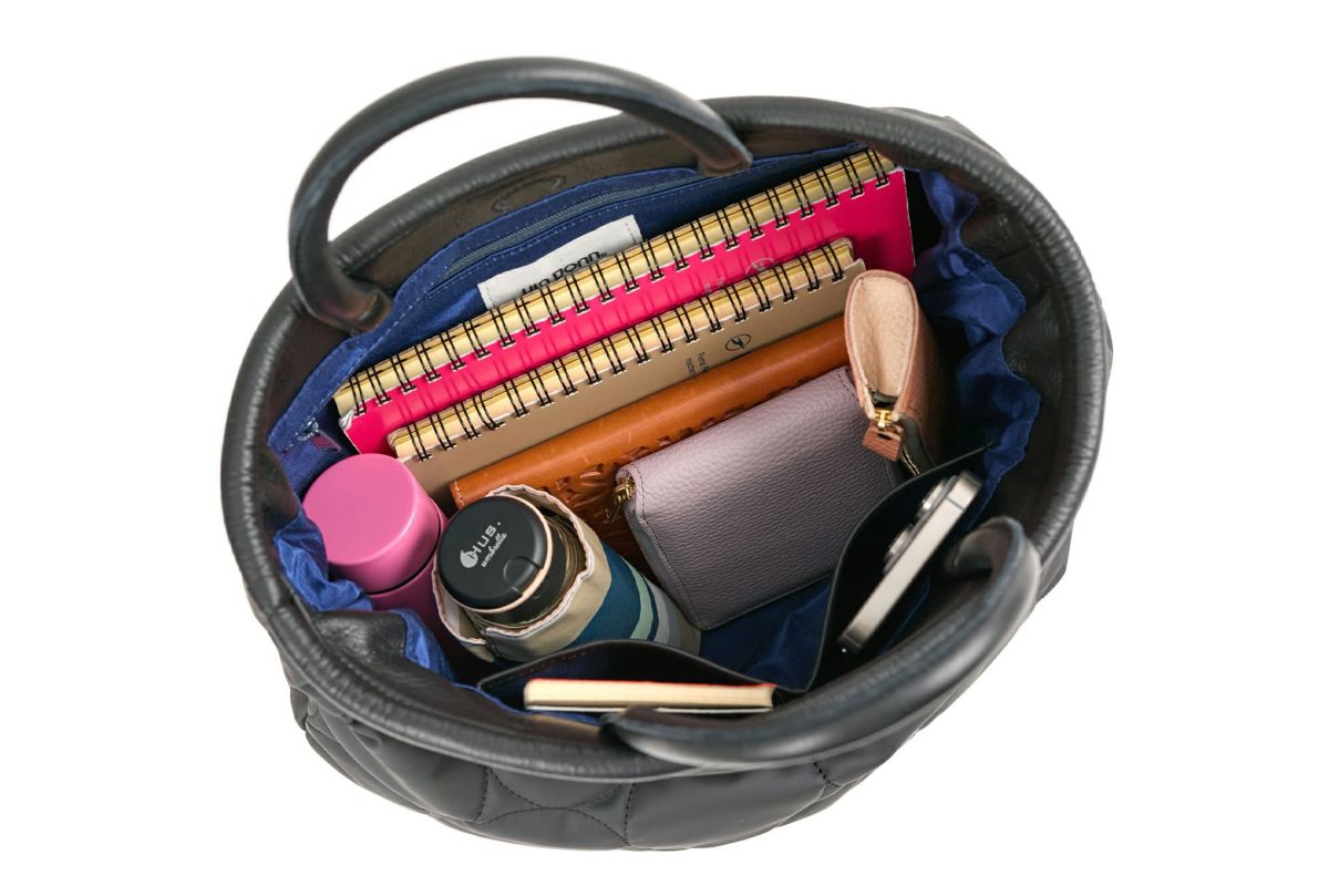 VIA DOAN ヴィア ドアン Parrot パロット 横型手さげバッグ 1274